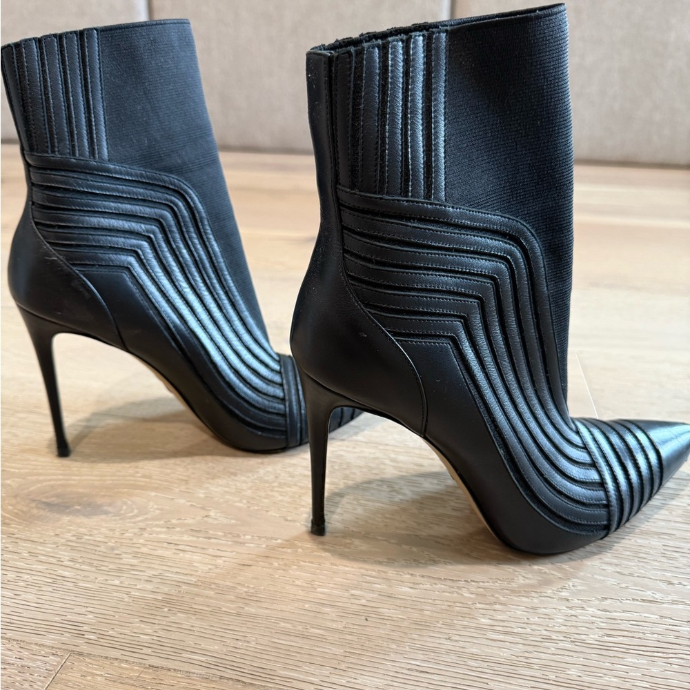 High heeled Booties